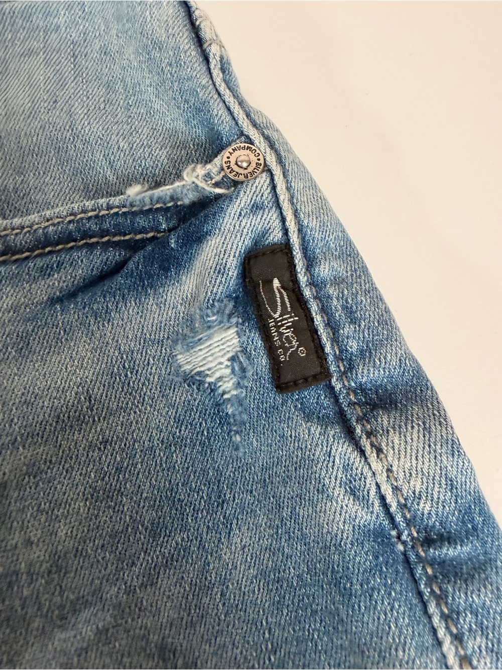 SILVER JEANS Boyfriend Mid-rise Shorts NWT - Picture 5 of 9